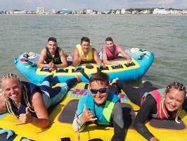 bouee entre amis